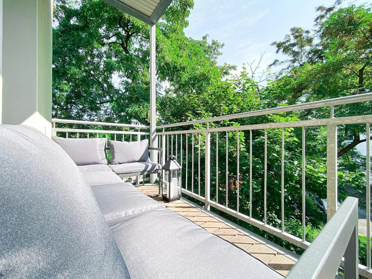 Zentrale Ferienwohnung Mit Parkplatz, 2 Schlafzimmern, Kueche, Waschmaschine & Balkon Leipzig
